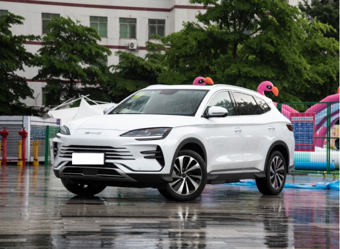 蓝电E5的价格已卷进10万内,同款迪动力价差近6万,宋PLUS能接招吗