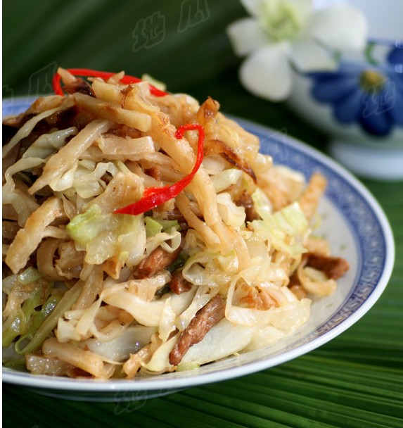 肉丝炒饼怎么做？_美食